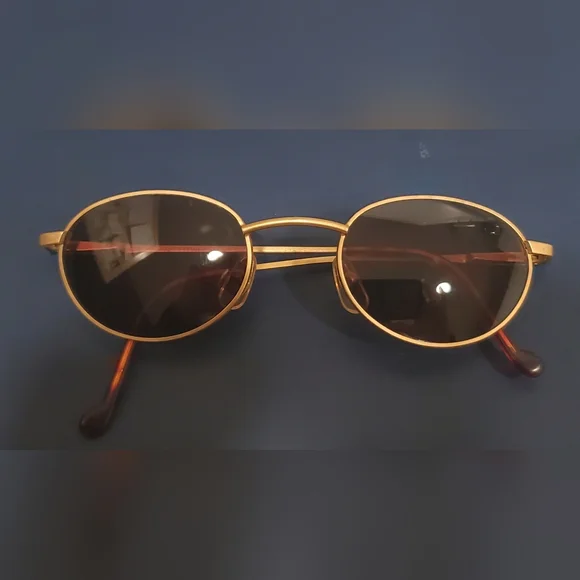 Fossil Vintage 1996 Brushed Gold Sunglasses - Picture 10 of 11